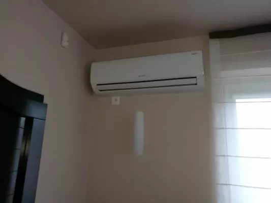 Klimatyzator wewnętrzny w mieszkaniu