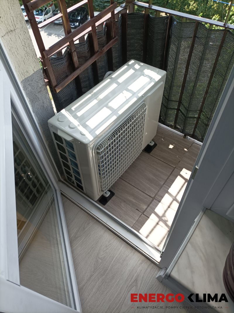 jednostka-zewnetrzna-klimatyzatora-kaisai-na-balkonie.jpg